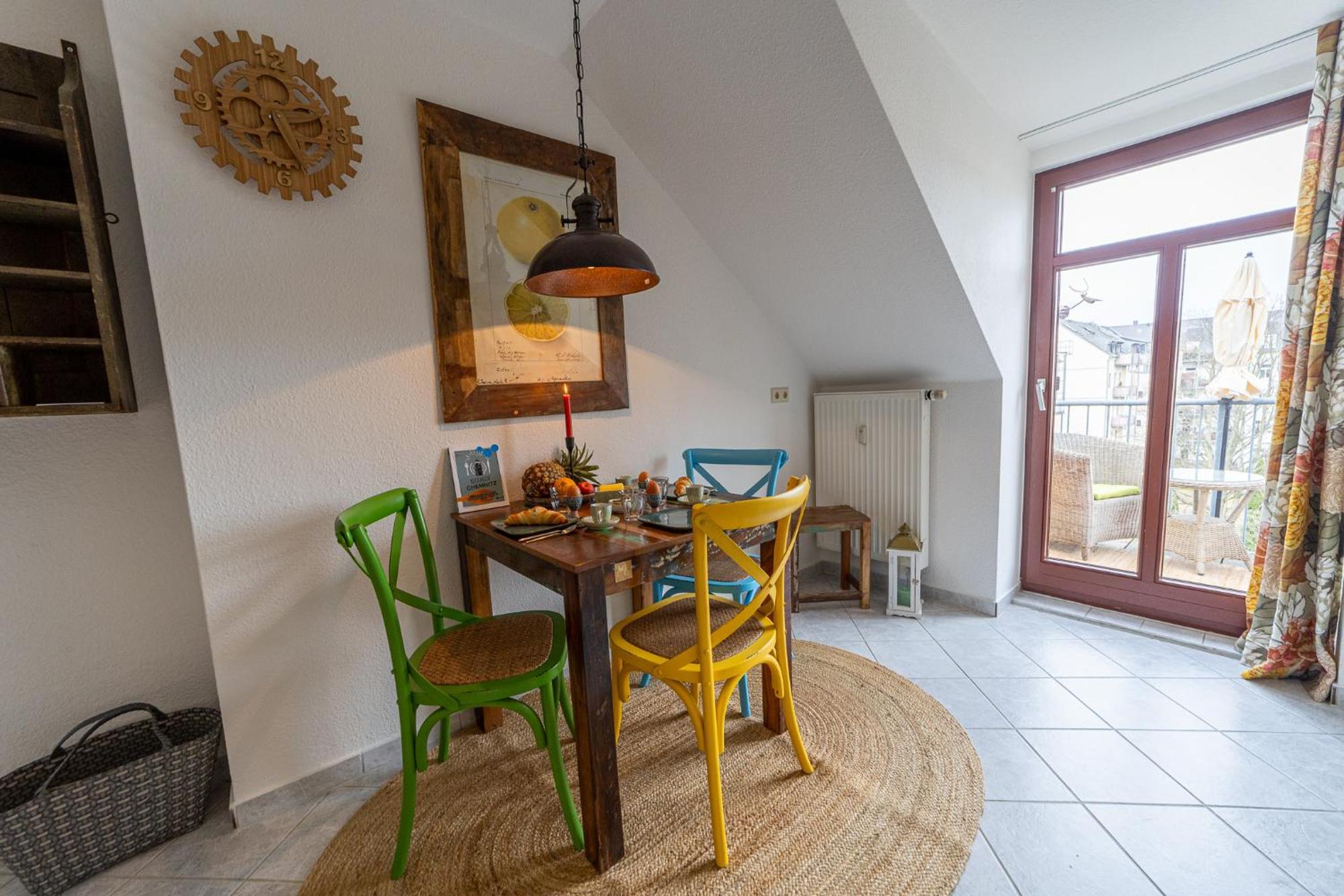 Schlossberg-Domizil Mit Weitblick - Arbeitsplatz, Balkon, Netflix, Badewanne & Yogamatte Chemnitz Luaran gambar