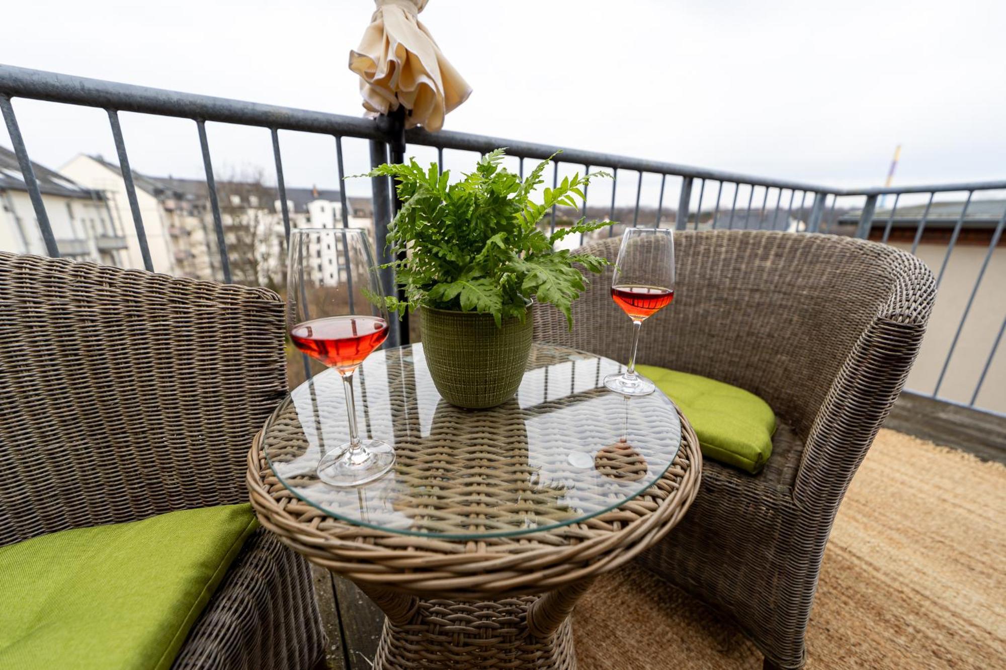 Schlossberg-Domizil Mit Weitblick - Arbeitsplatz, Balkon, Netflix, Badewanne & Yogamatte Chemnitz Luaran gambar